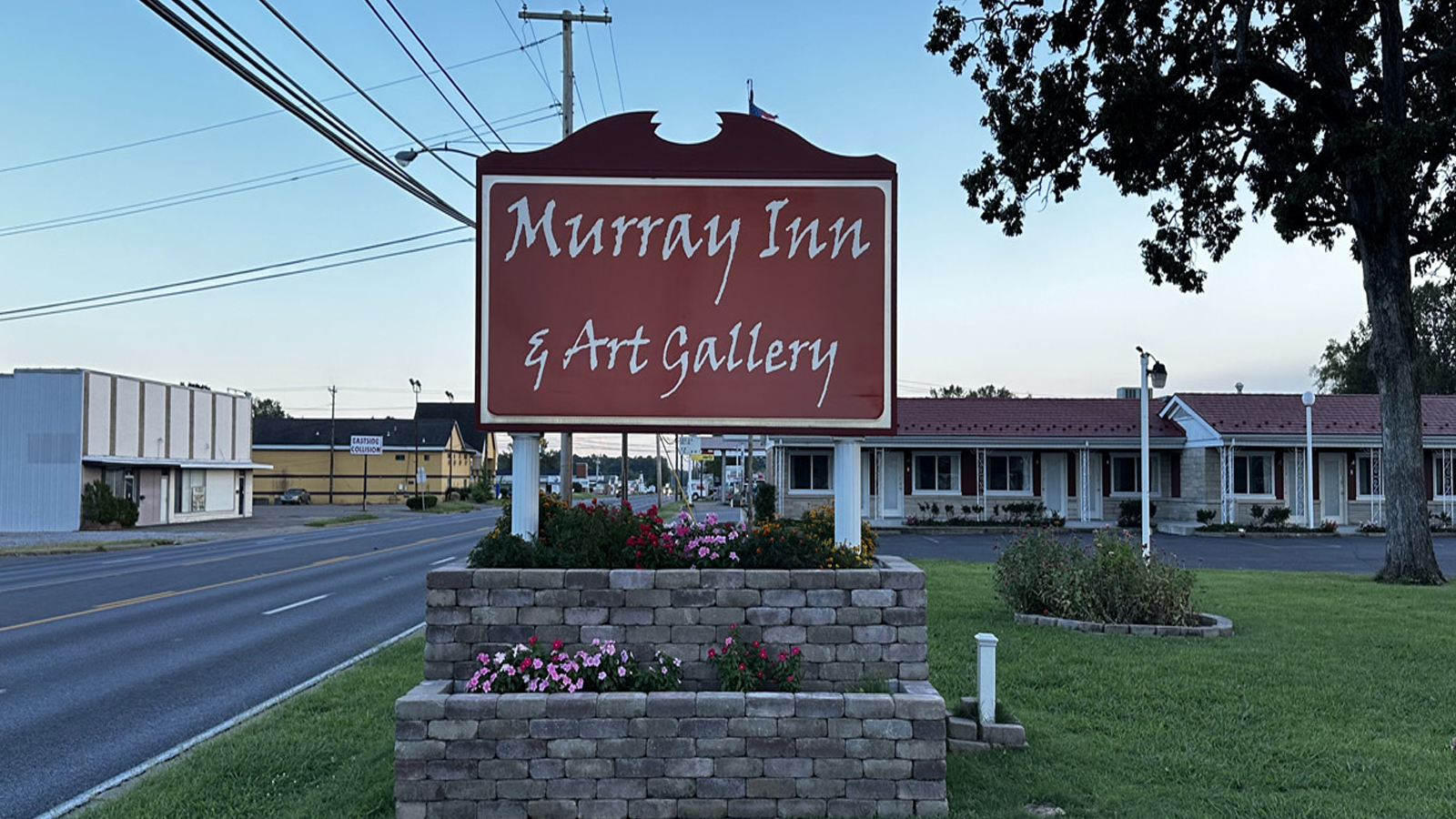 welcoming Hotel exterior